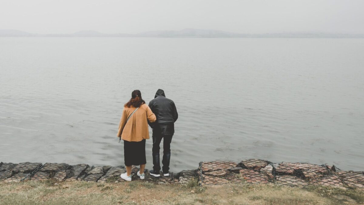 couple holding hands